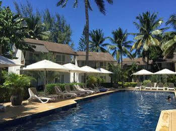 Cocotiers - Mauritius Baie-du-Tombeau